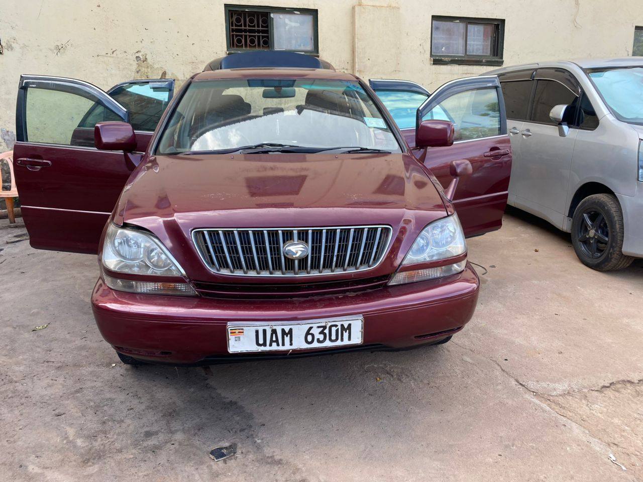 A picture of Toyota Harrier
