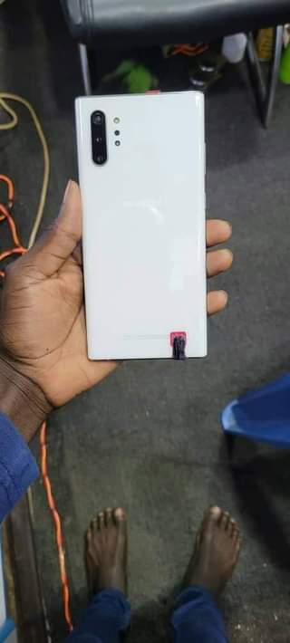A picture of SAMSUNG NOTE 10Plus