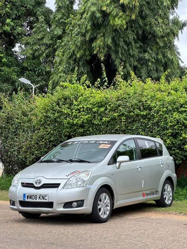 A picture of Toyota vesso 2005 model Location kaduna Price 7 5m 09040992568