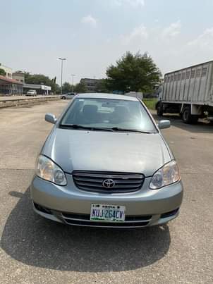 A picture of Toyota Corolla 2004 7033647531