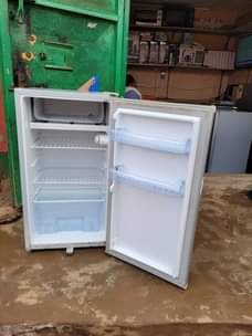 A picture of 120L capacity ADH SINGLE DOOR FRIDGE ON THE SALE