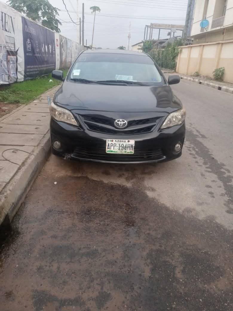 A picture of 2013 Toyota corolla