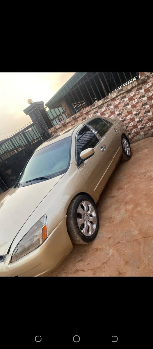 A picture of Honda Accord 2005