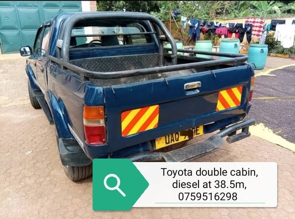 A picture of Toyota hillux double cabin diesel