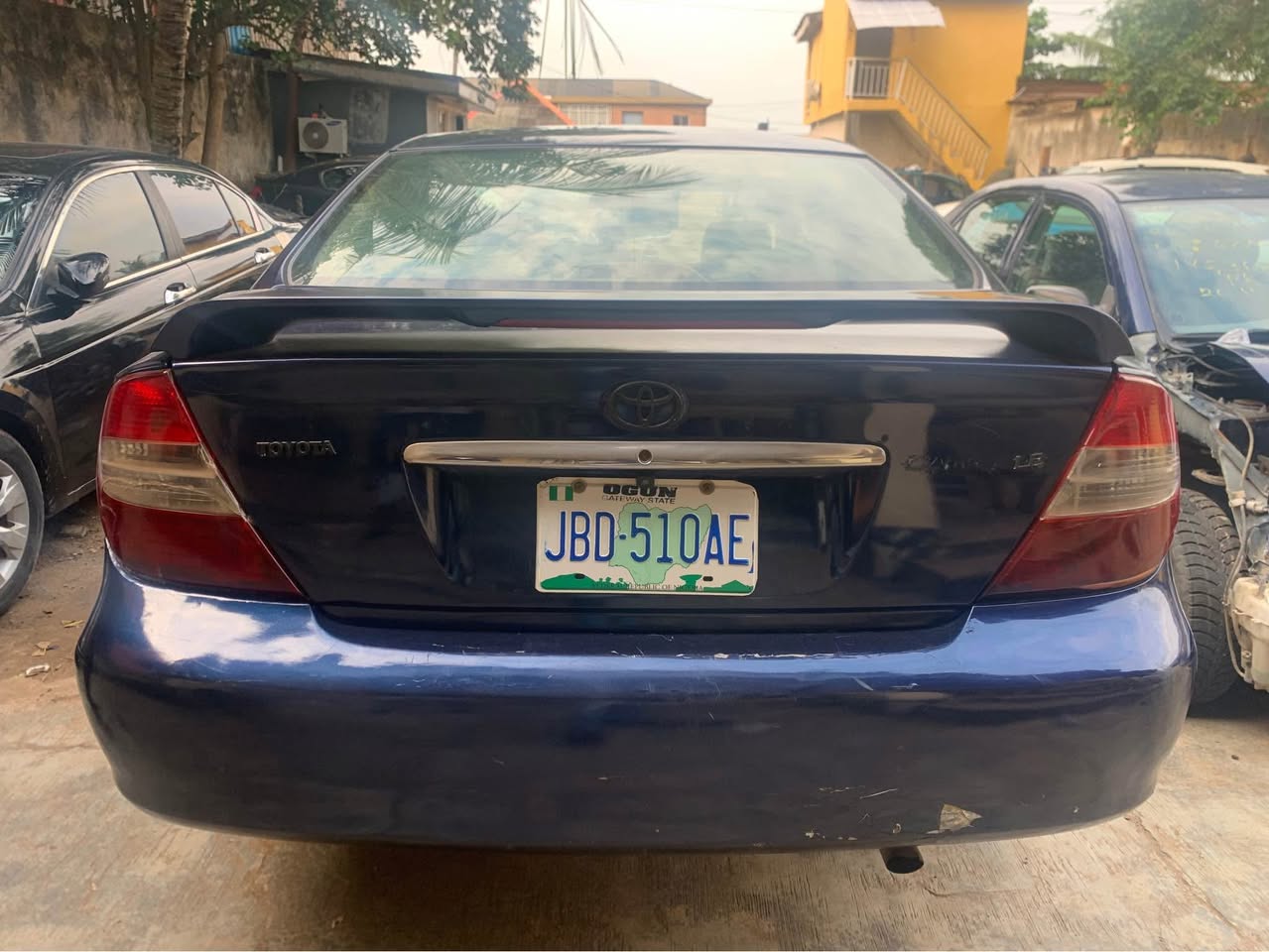 A picture of 2004 Toyota Camry