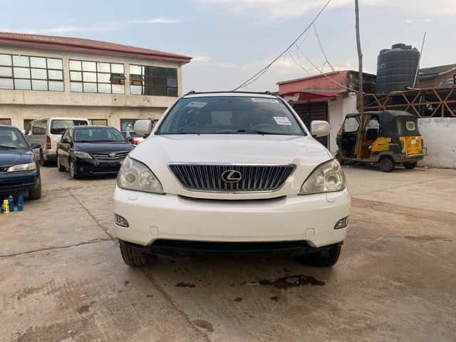 A picture of 2006 Forieng used lexus Rx