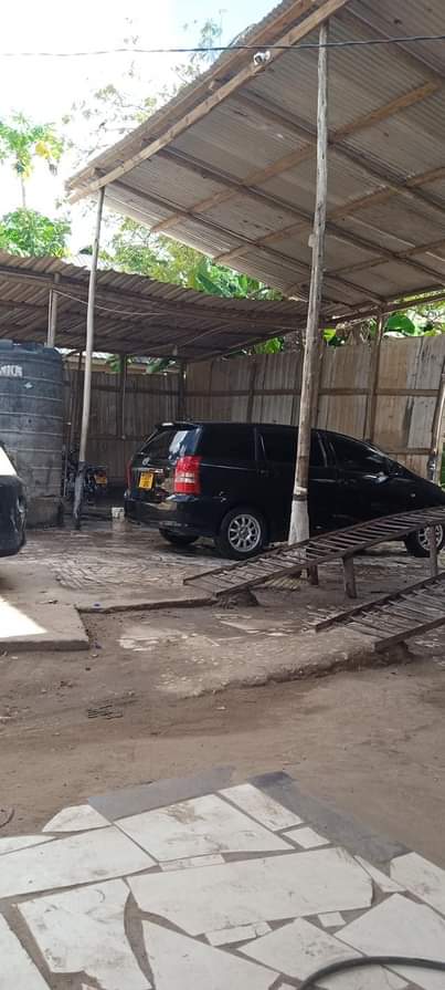 A picture of Toyota wish imenyooka sanaa haina kipengele Bei 12 location dar