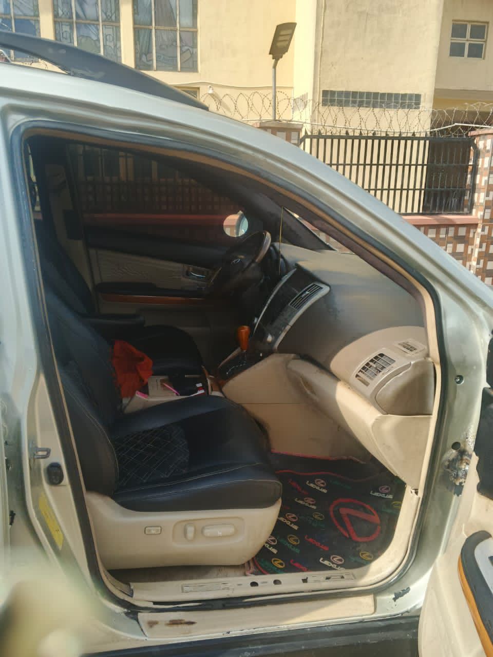 A picture of Lexus Rx 350 07