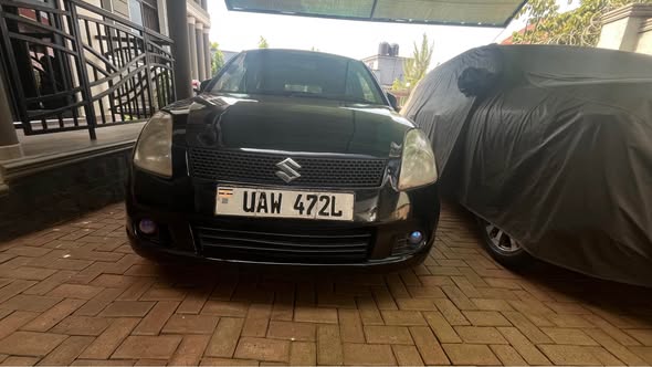 A picture of Suzuki Swift 1 3cc 2005