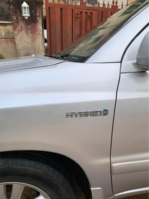 A picture of Toyota Highlander 2006 Hybrid 4X4 