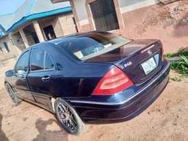 A picture of Delar price Benz going awoof 1.6m settlement is 100k location