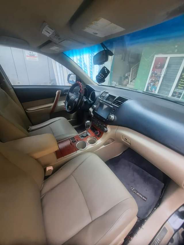 A picture of Toyota highlander 2008