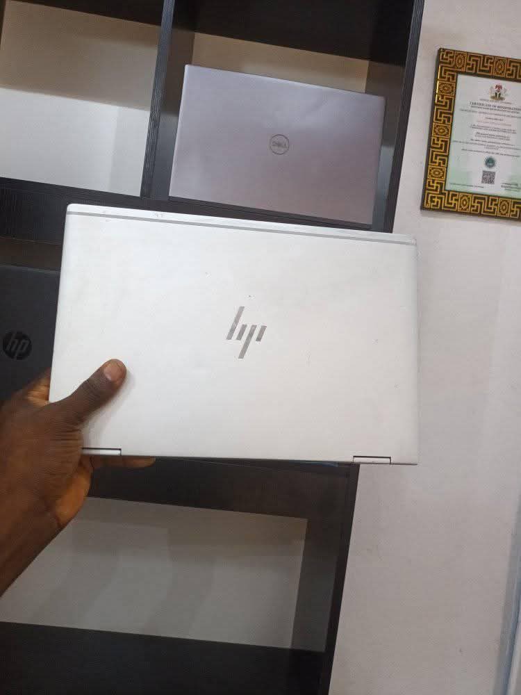 A picture of HP Elitebook 1030 G4