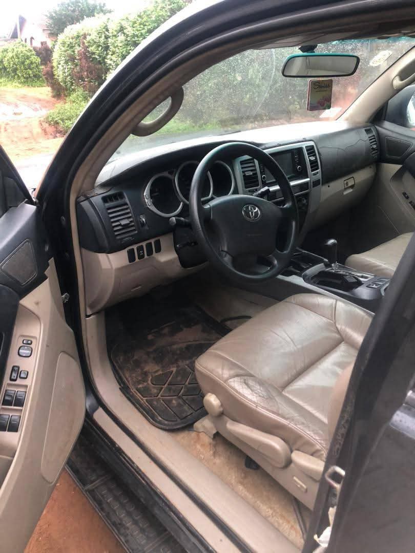 A picture of Toyota 4runner