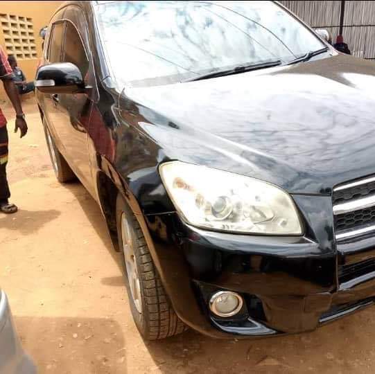 A picture of Toyota RAV4 30m