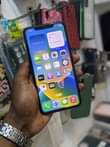 A picture of Iphone 11promax gb256