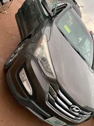 A picture of Hyundai Santafe Sport