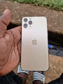 A picture of iphone 11 pro gb 64 clean