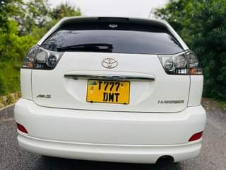 A picture of TOYOTA HARRIER NEW MODEL GOOD NEW FOR SELL 18M OR