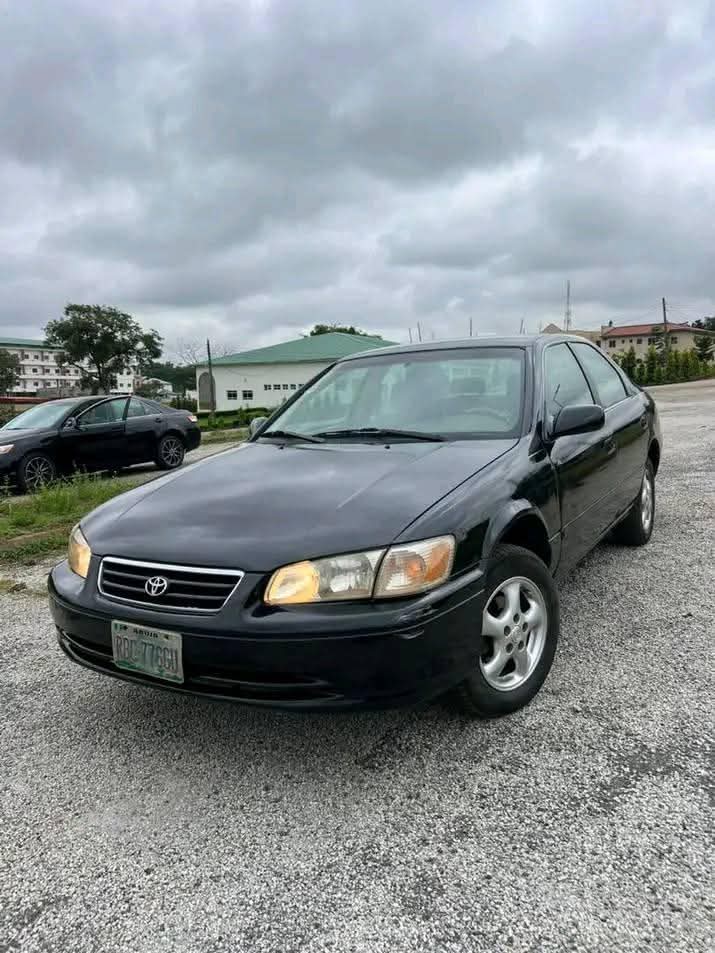 A picture of NGN2 600 000 Toyota Camry 2002 model