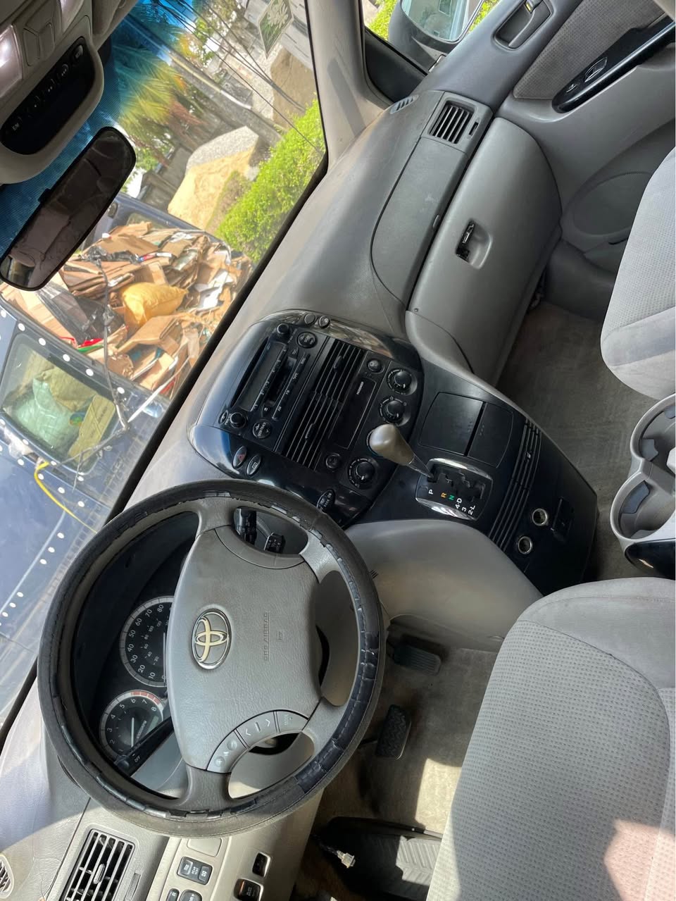 A picture of Toyota Sienna