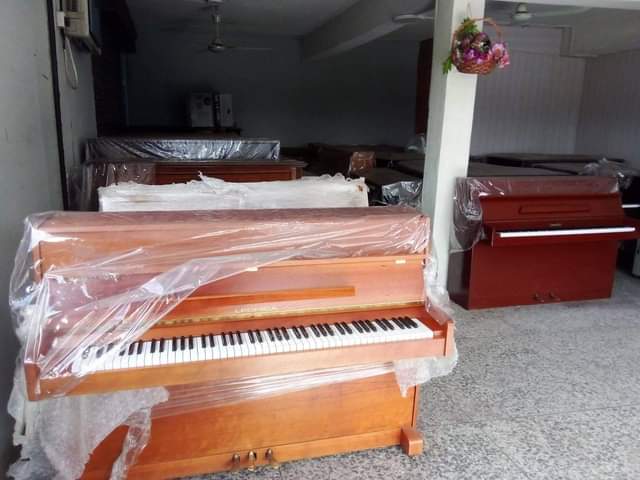 A picture of Upright piano