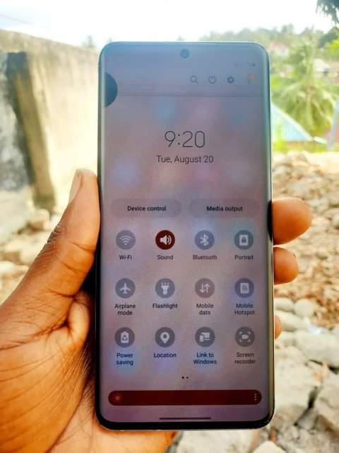 A picture of Samsung S20 5G