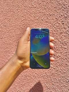 A picture of iPhone X 256GB
