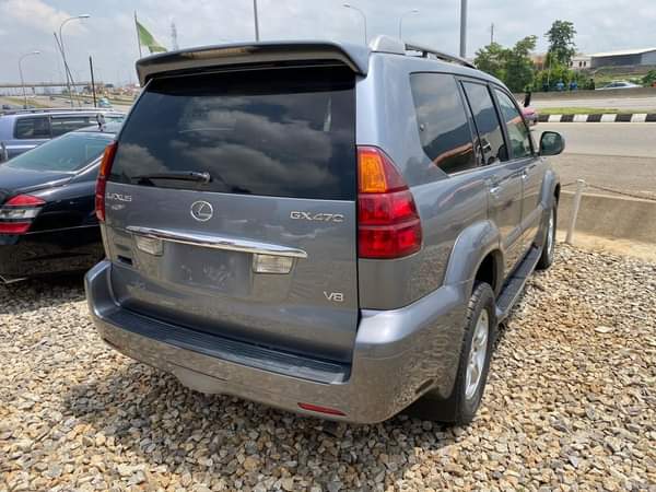 A picture of FOREIGN USED 2005 GX470 LEXUS WITH ORIGINAL CUSTOM PAPERS AT
