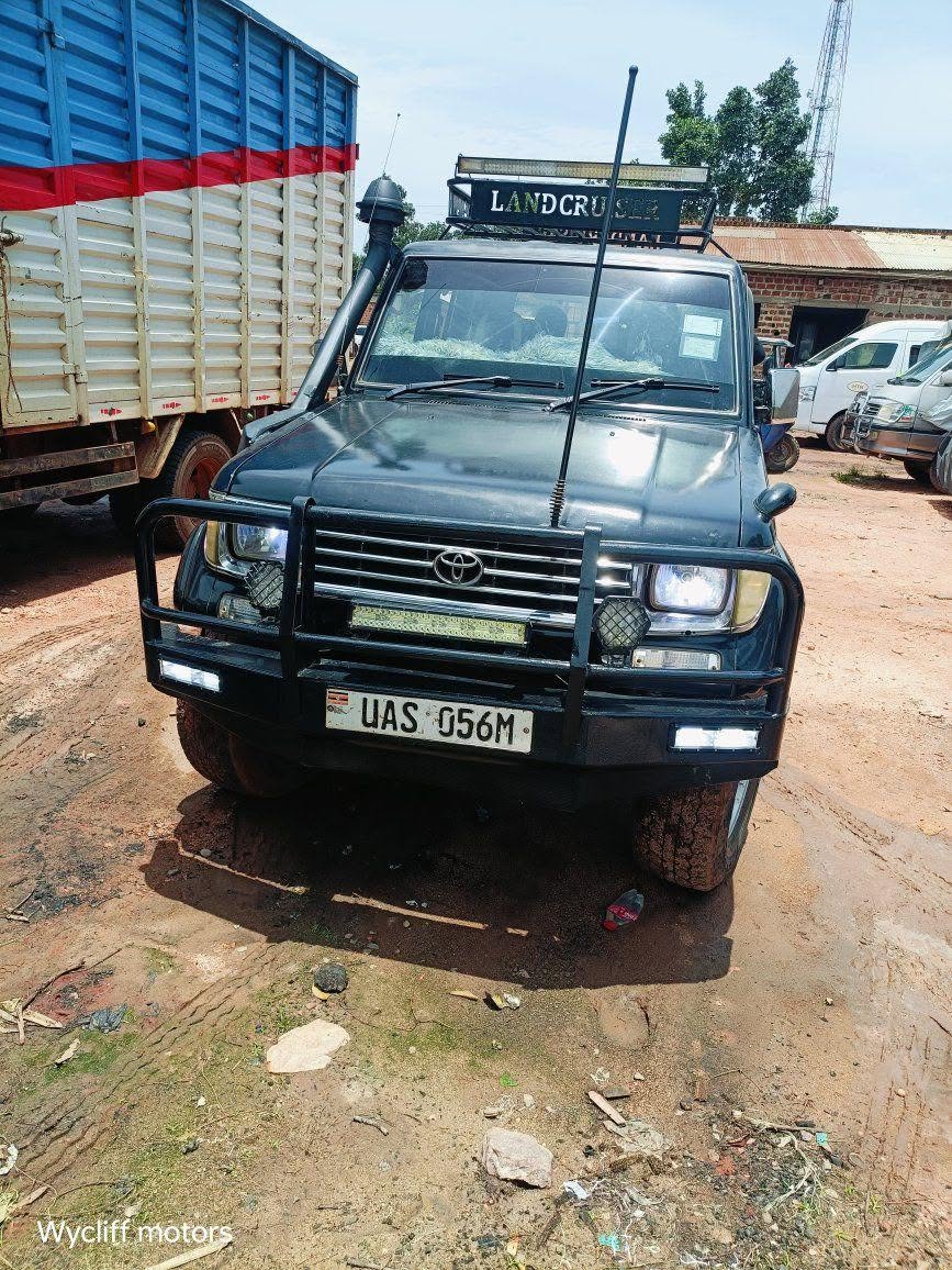 toyota land cruiser