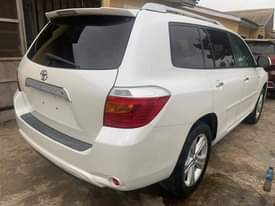 A picture of TOYOTA HIGHLANDER JEEP FOR SALE