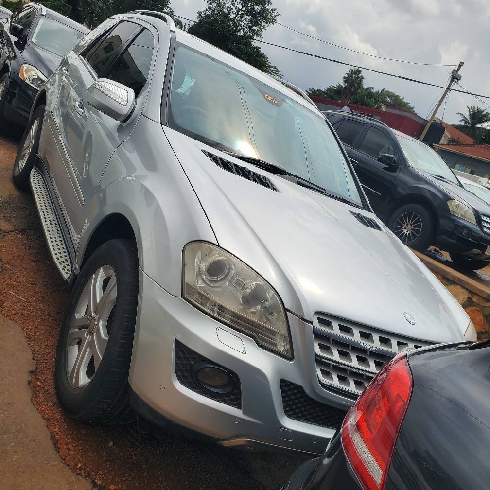 A picture of ML350 2009 47M
