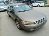 A picture of Pure first body 2000 Toyota Camry