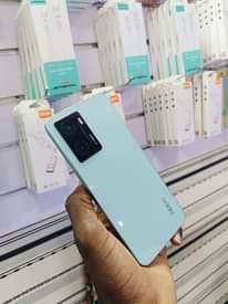 A picture of Oppo A57 128GB 6GB ram