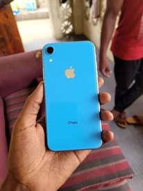 A picture of iPhone Xr 64gb bei 420 000 0692853914 Face ID hamna