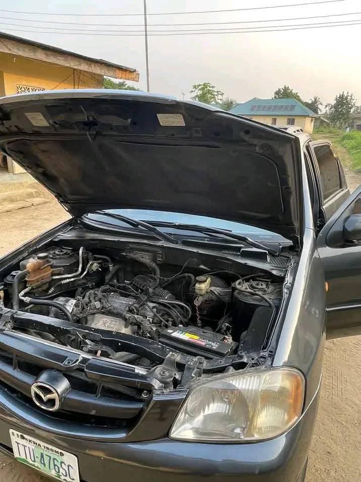 A picture of 2005 Mazda 2005