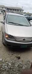 A picture of 1999 Toyota Sienna Le