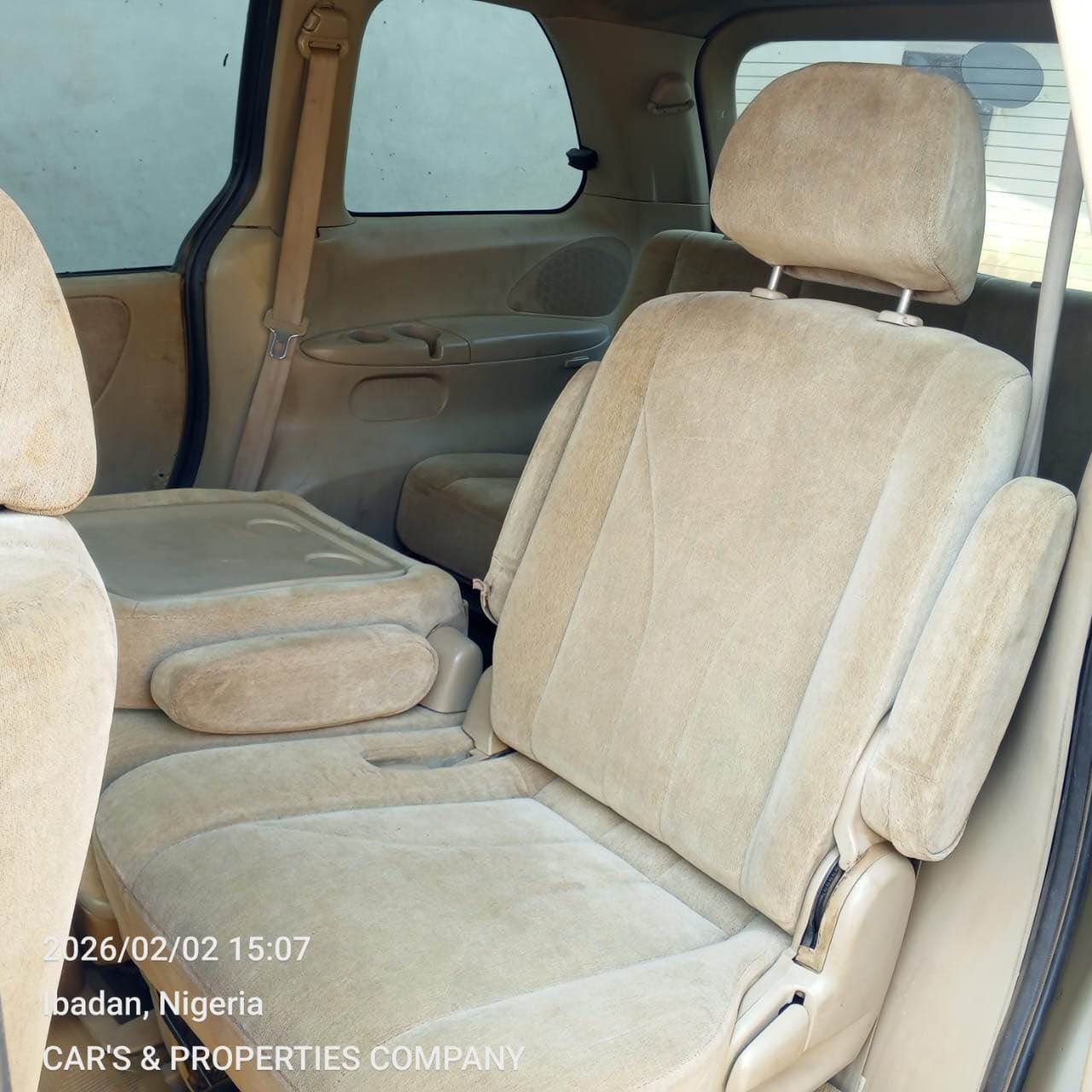A picture of NIGERIA USE Neatly use Mazda MPV Untempered engine and gear