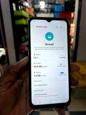 A picture of Samsung a14 imenyooka internal 64gb ram 4 haina kipengele nicheck