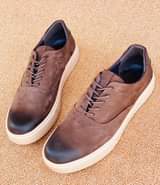 A picture of Mens leather shoes