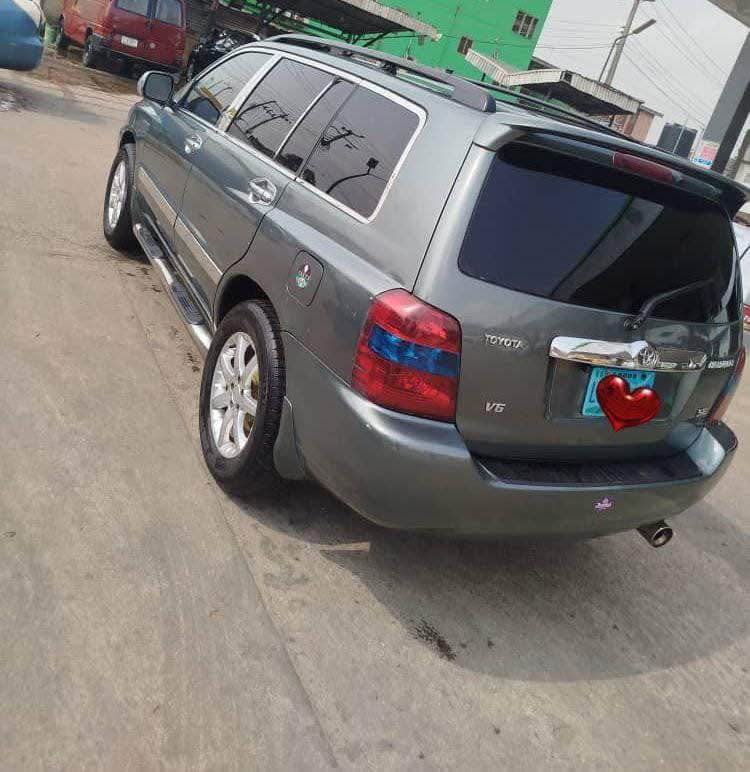 A picture of Toyota Highlander Limited 2007 Few months with first body super