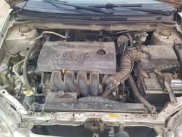 A picture of EXTREMELY CLEAN TOYOTA COROLLA 2004 model Engine percent sound Gear