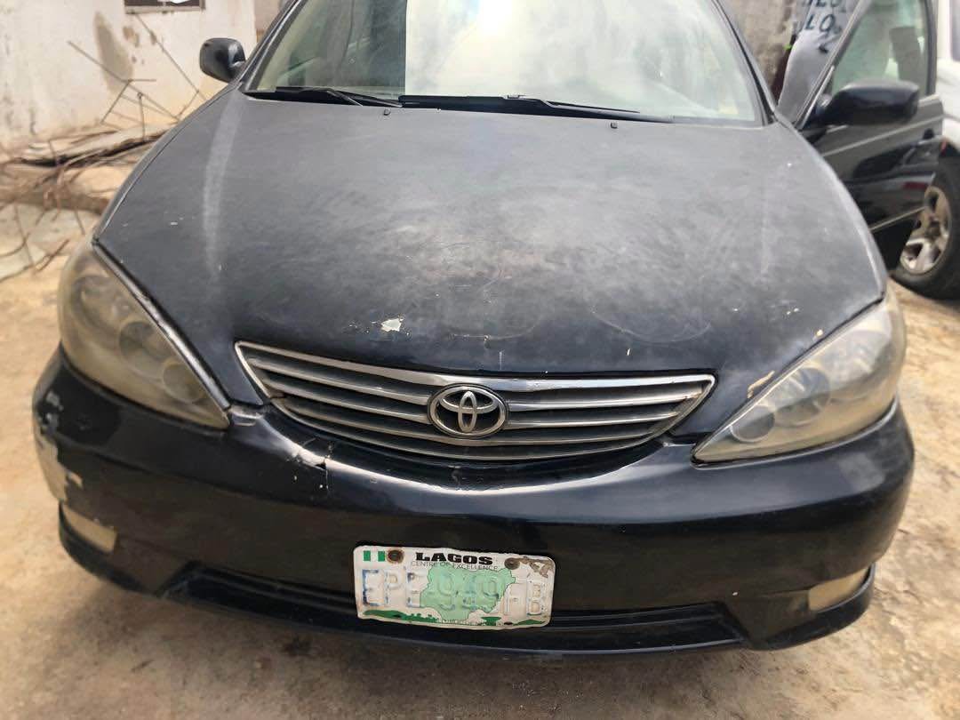A picture of Toyota Camry 06