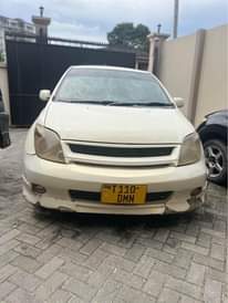 A picture of TOYOTA Ist
