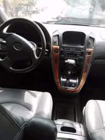 A picture of Lexus 300