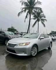A picture of DIRECT TOKUNBO 2014 LEXUS ES350 FULL OPTION Sunroof Thumbstart Navigation