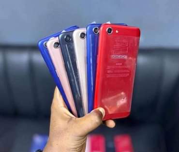 A picture of OPPO A83