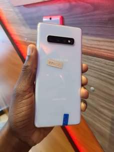 A picture of Samsung Galaxy S10 plus