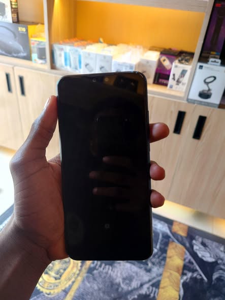A picture of Huawei y9