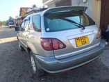 A picture of TOYOTA HARRIER
